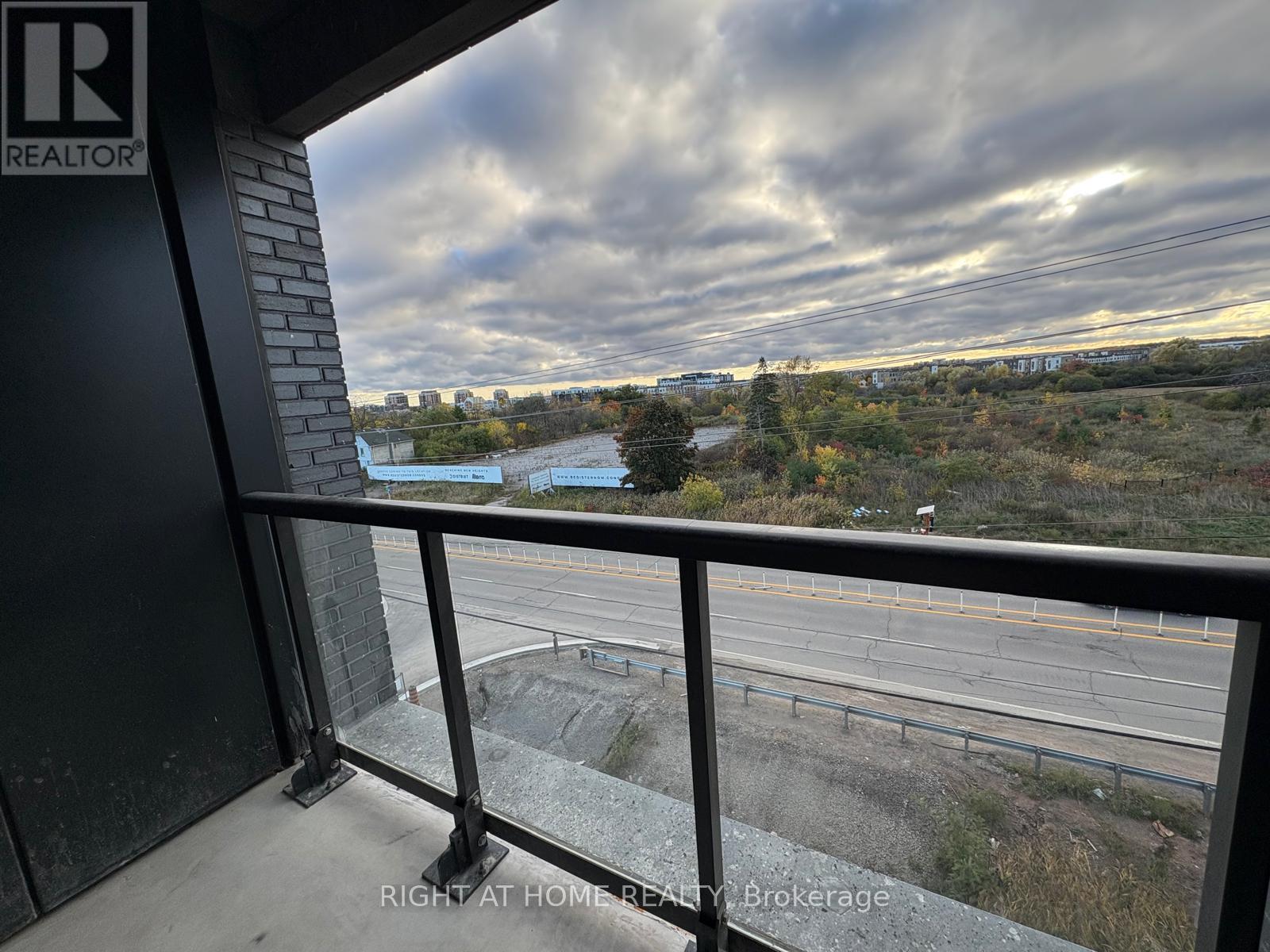 410 - 3071 Trafalgar Road, Oakville, Ontario  L6H 8C6 - Photo 11 - W13833040
