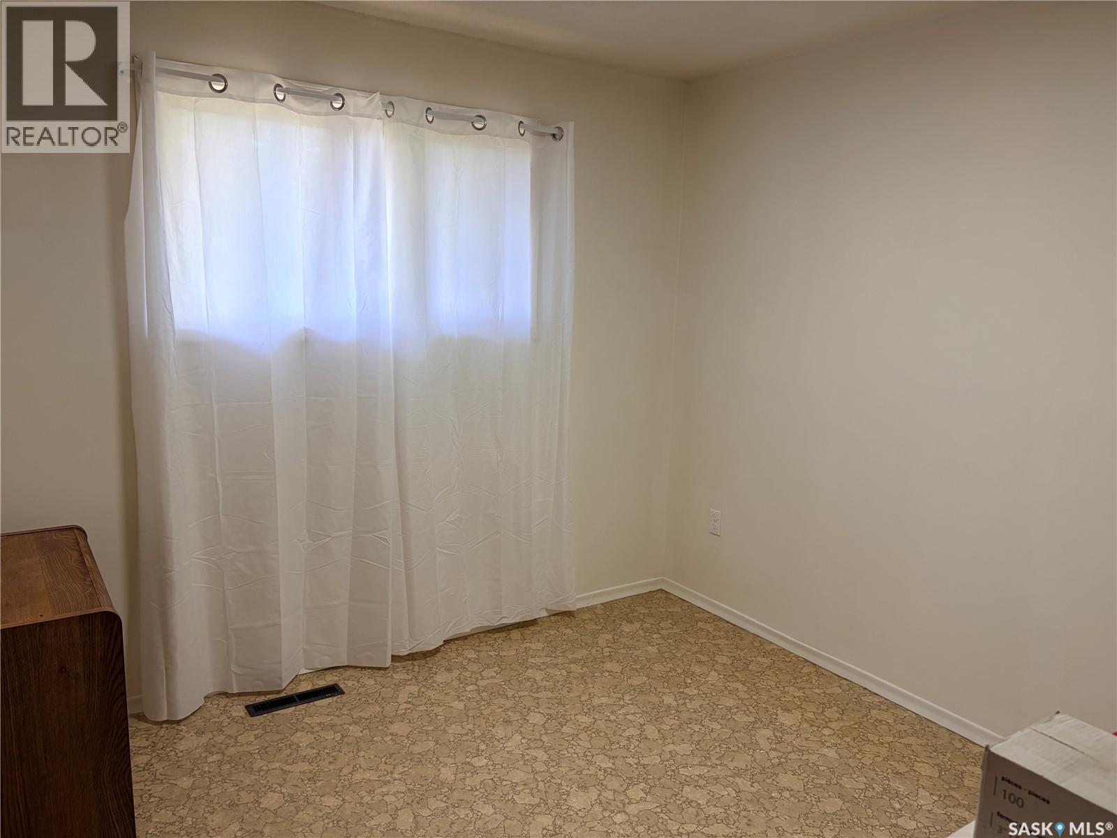 605 Hall Street, Kelvington, Saskatchewan  S0A 1W0 - Photo 18 - SK049645