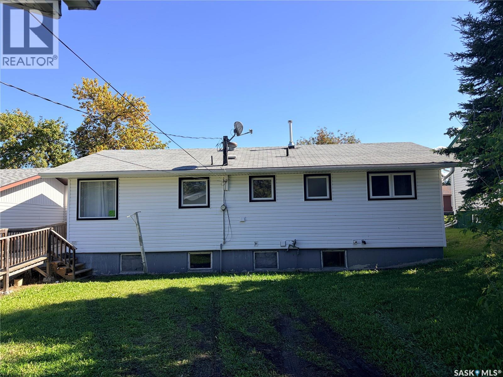 605 Hall Street, Kelvington, Saskatchewan  S0A 1W0 - Photo 28 - SK049645