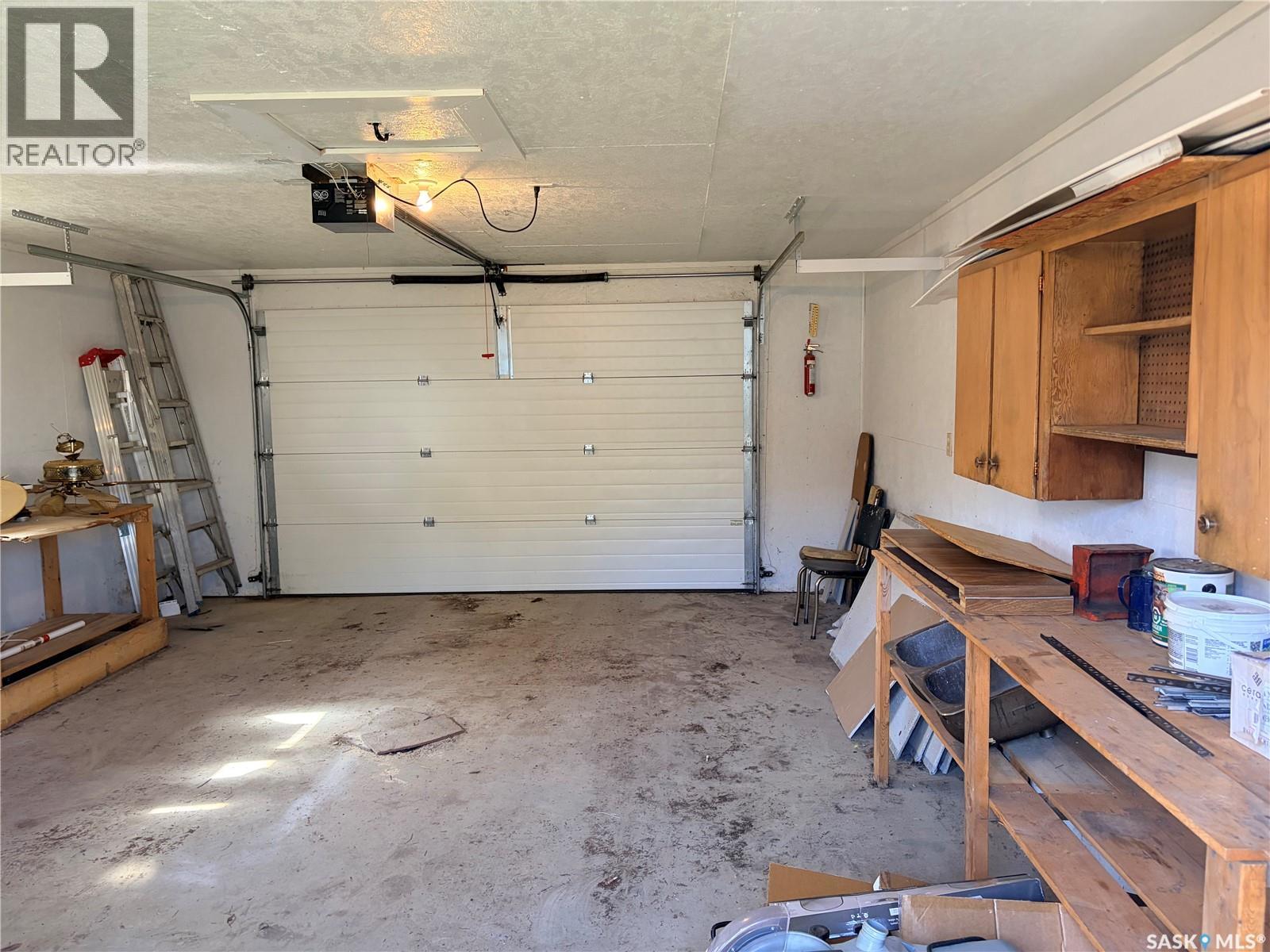 605 Hall Street, Kelvington, Saskatchewan  S0A 1W0 - Photo 33 - SK049645