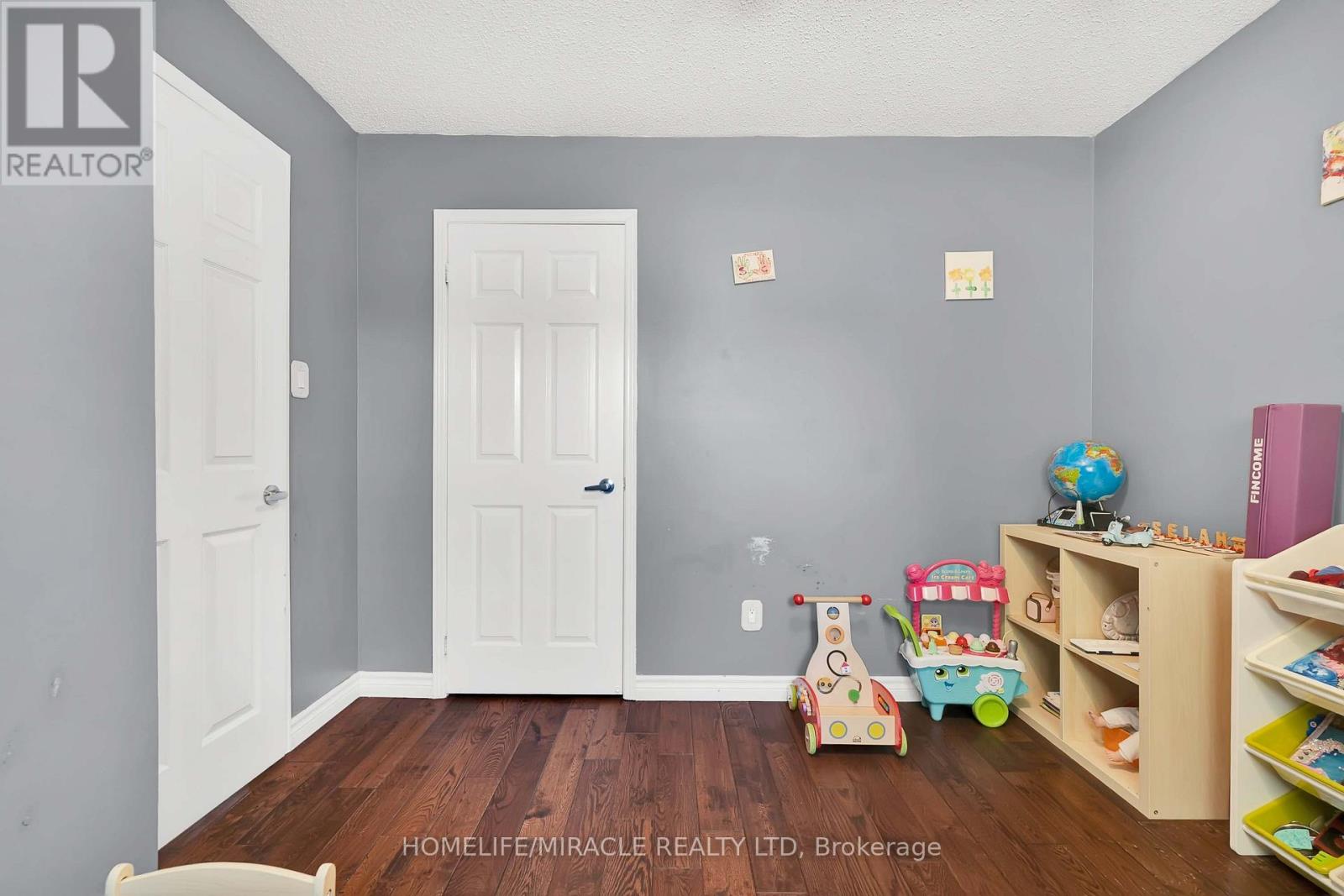 9 Iris Crescent, Brampton, Ontario  L6Z 3H8 - Photo 27 - W13833054