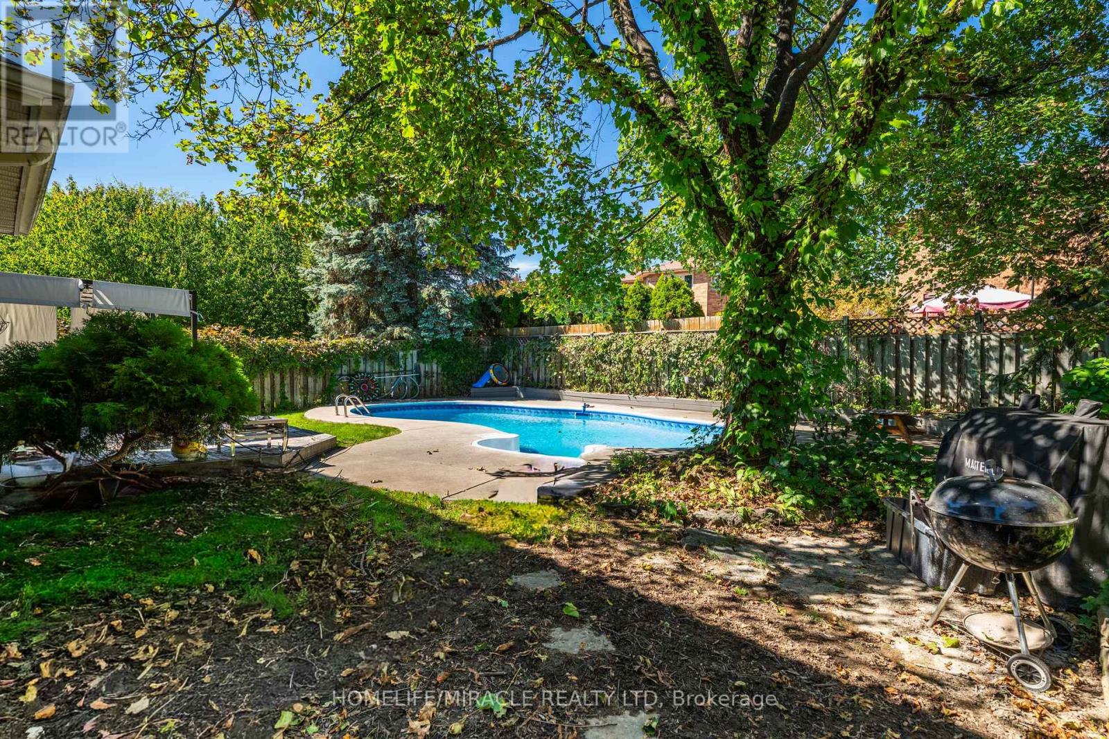 9 Iris Crescent, Brampton, Ontario  L6Z 3H8 - Photo 45 - W13833054
