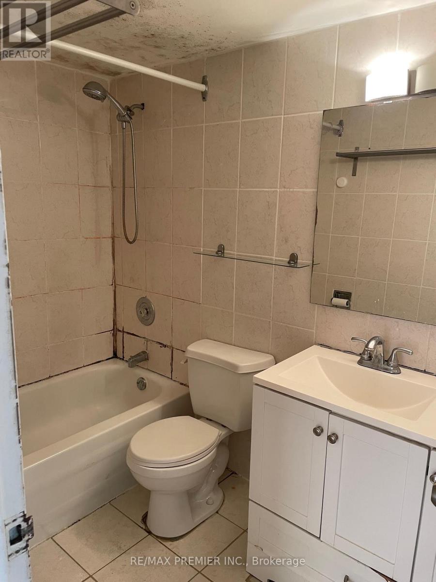 408 - 320 Dixon Road, Toronto, Ontario  M9R 1S8 - Photo 7 - W13788026