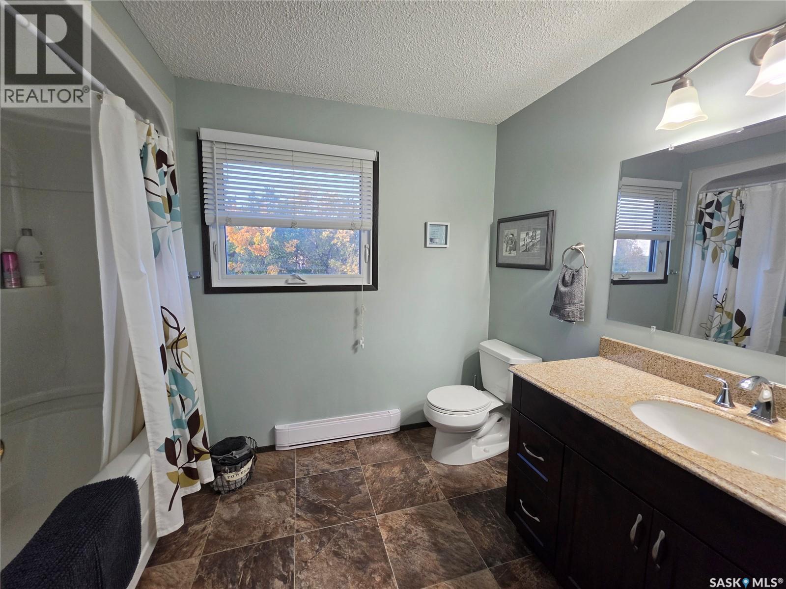 Lake Acreage, Round Valley Rm No. 410, Saskatchewan  S0K 4L0 - Photo 29 - SK049677