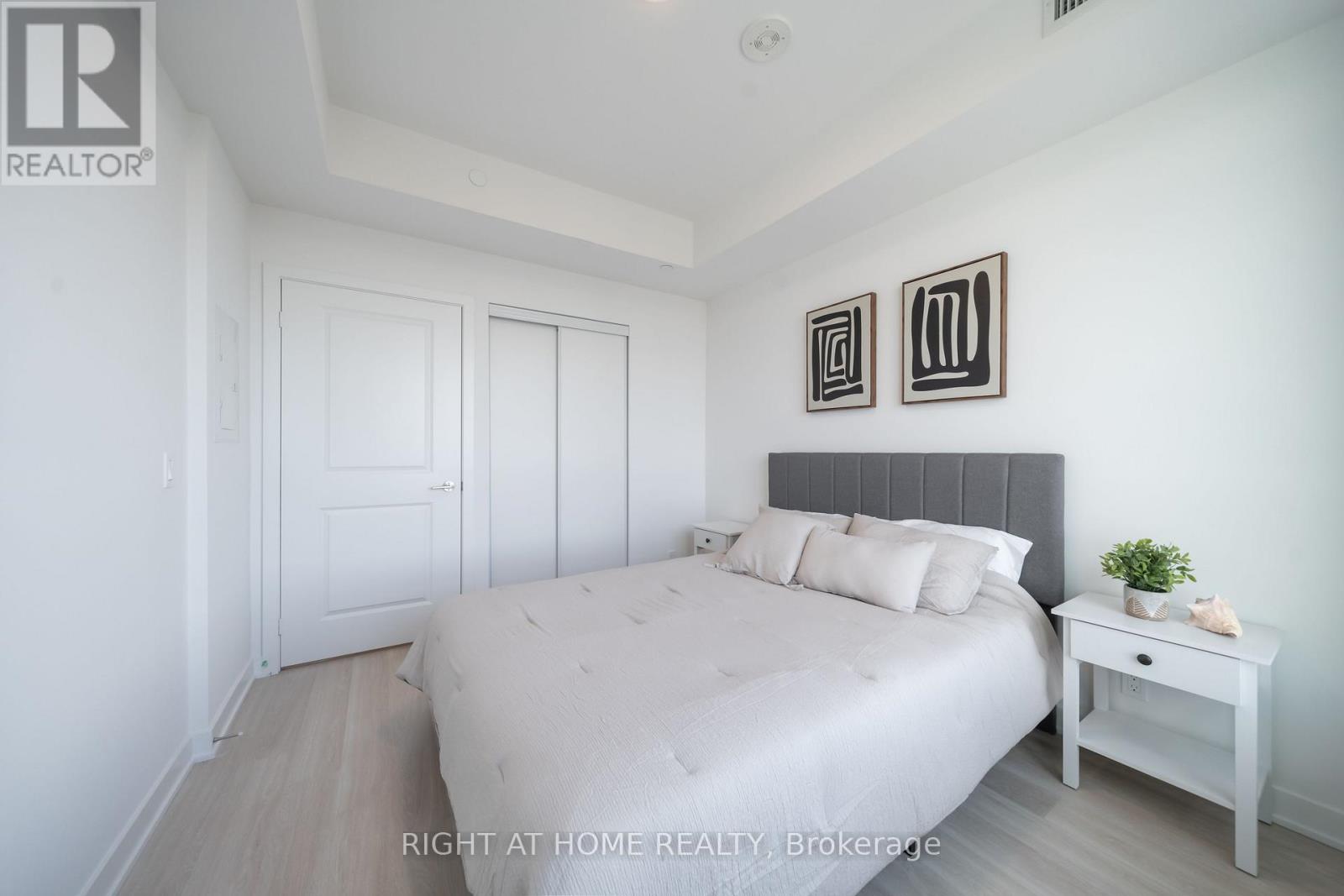 2406 - 50 Upper Mall Way, Vaughan, Ontario L4J 0L8 - Photo 18 - N13833076