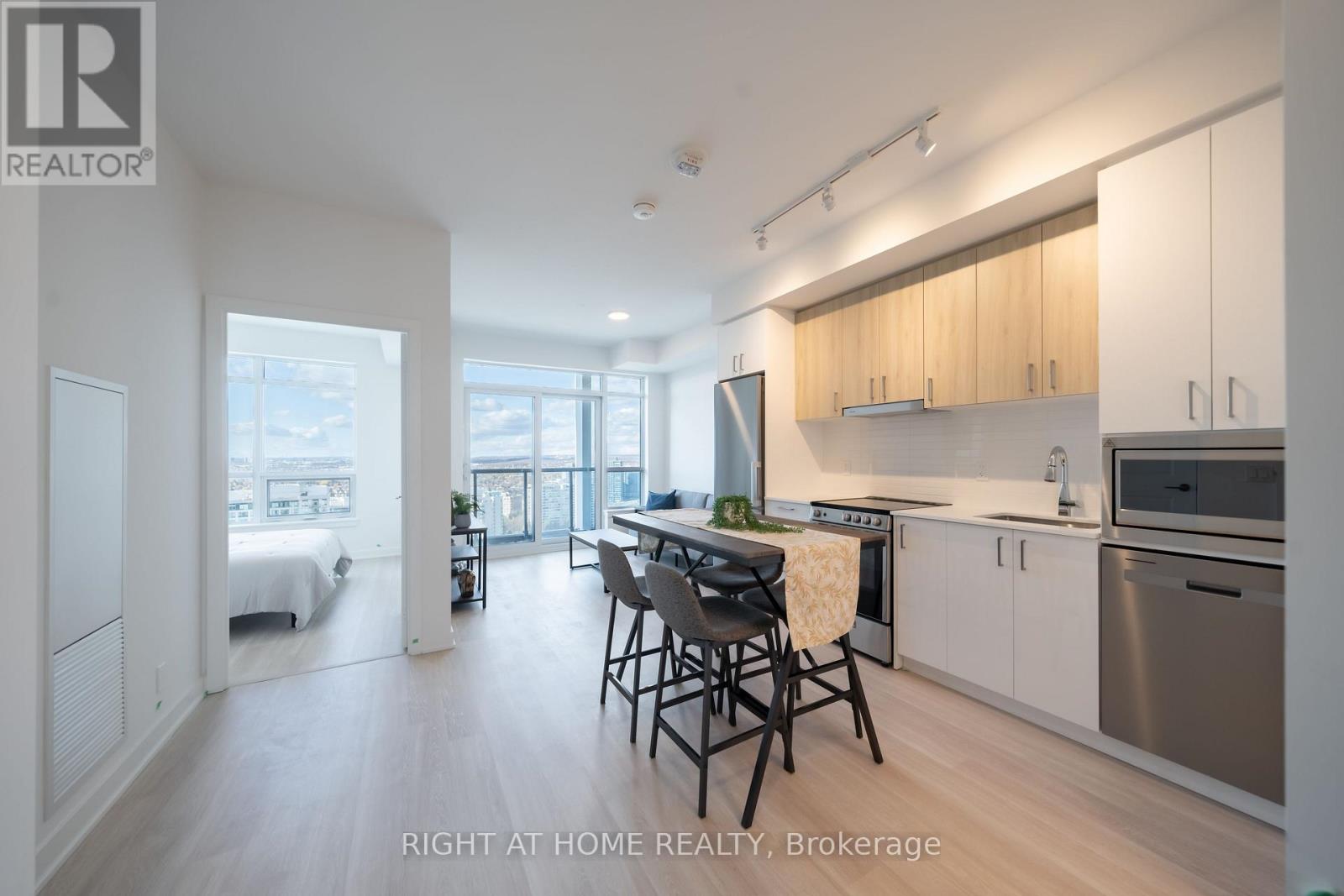 2406 - 50 Upper Mall Way, Vaughan, Ontario L4J 0L8 - Photo 8 - N13833076