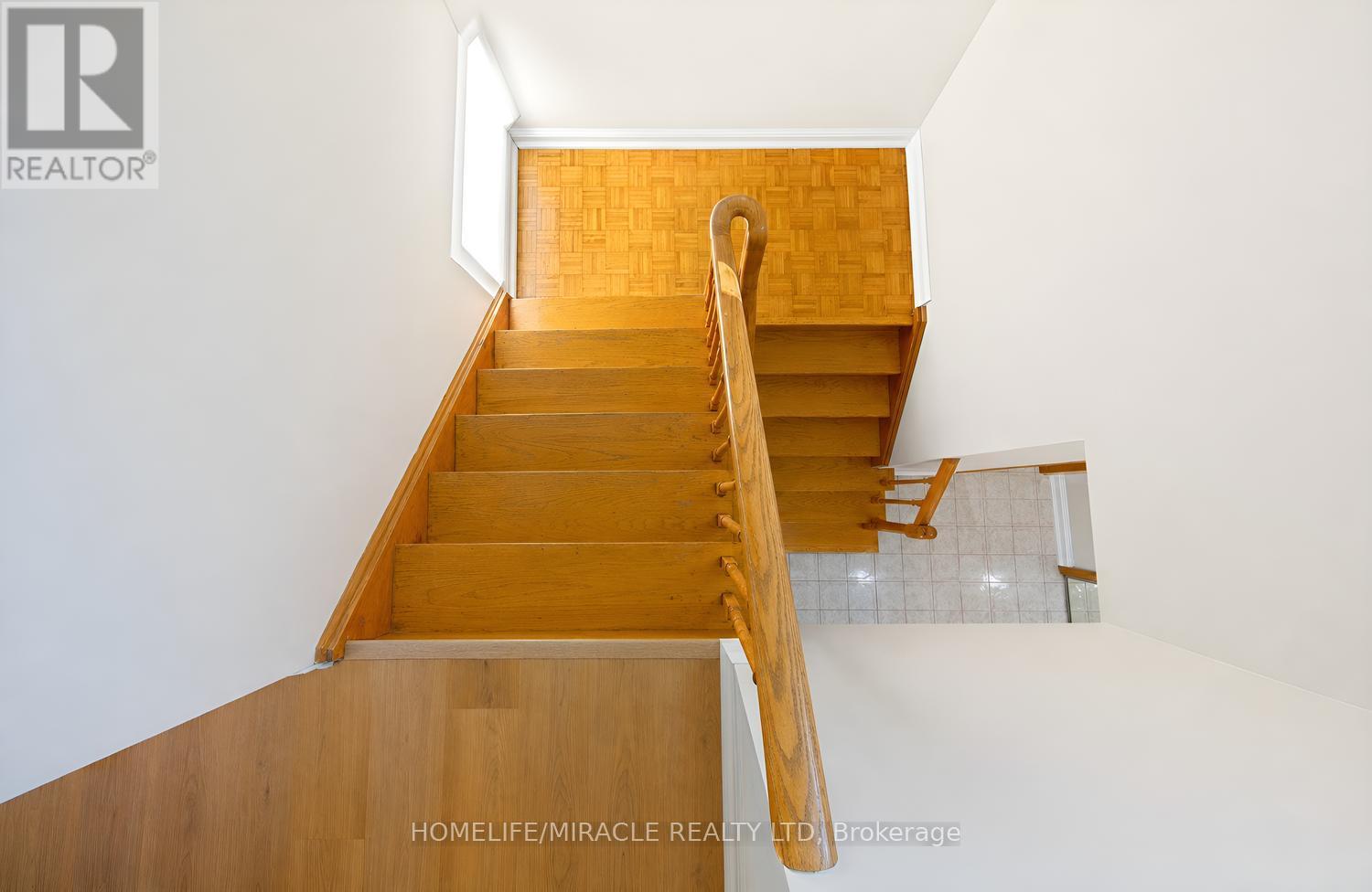 8 Loire Court, Toronto, Ontario  M9V 4Z7 - Photo 21 - W13833062