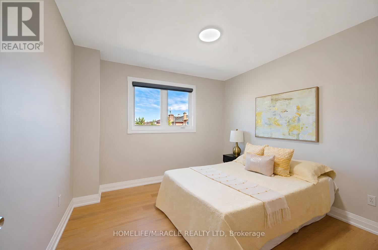 8 Loire Court, Toronto, Ontario  M9V 4Z7 - Photo 32 - W13833062