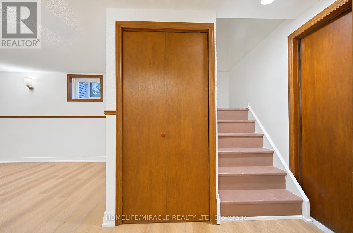 8 Loire Court, Toronto, Ontario  M9V 4Z7 - Photo 38 - W13833062