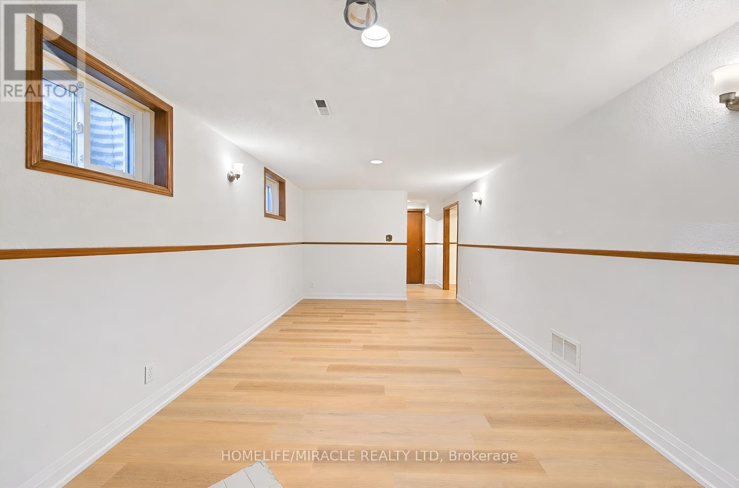 8 Loire Court, Toronto, Ontario  M9V 4Z7 - Photo 42 - W13833062