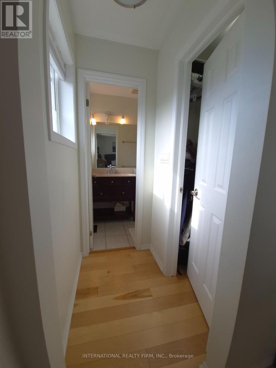 2588 Valleyridge Drive, Oakville, Ontario  L6M 5H5 - Photo 17 - W13833066