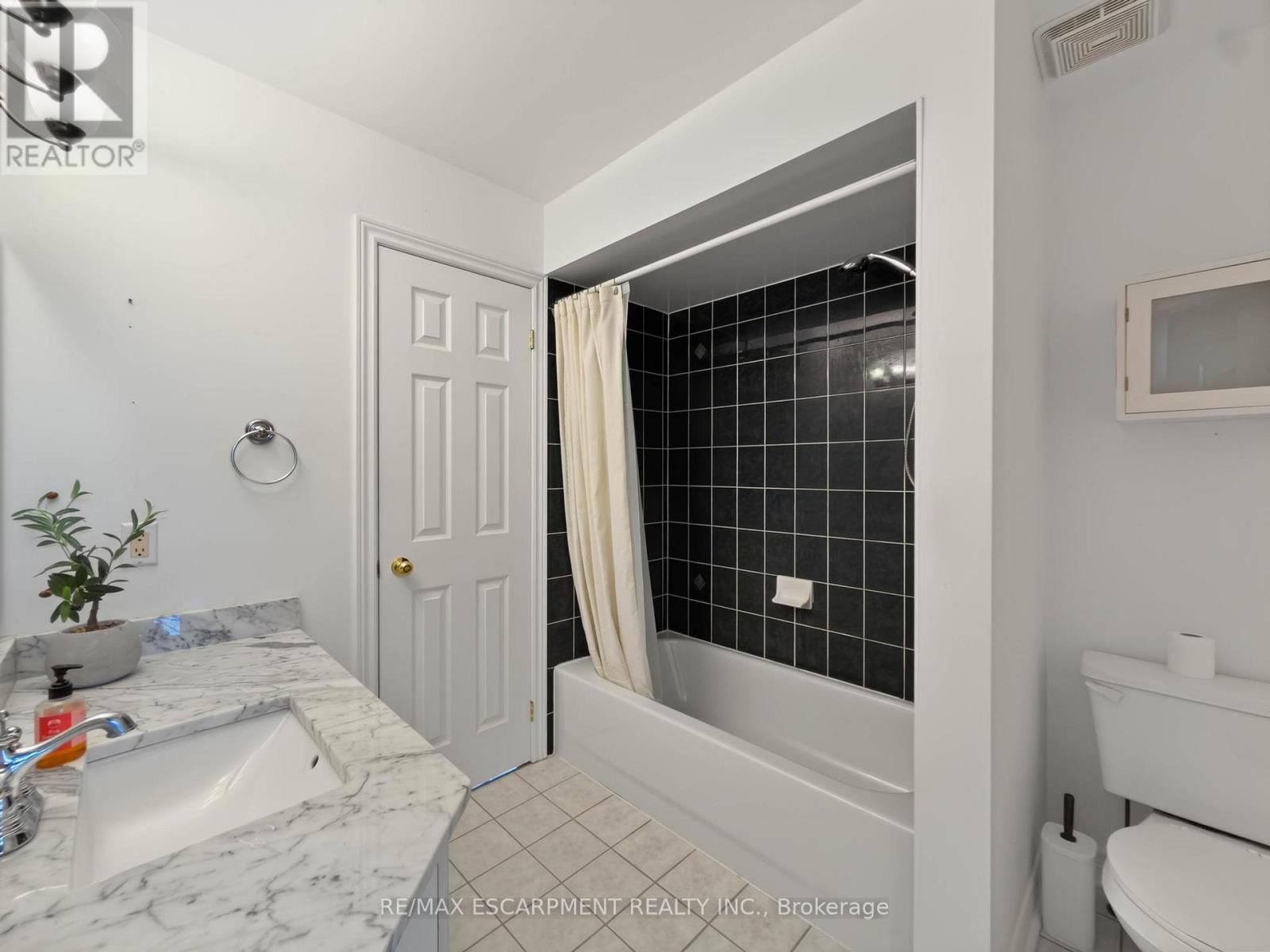 74 Davidson Boulevard, Hamilton, Ontario  L9H 6Y1 - Photo 26 - X13833078