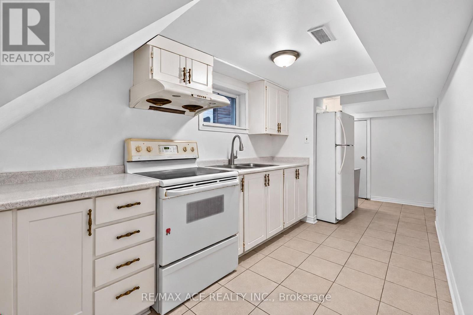 4 Linden Avenue, Toronto, Ontario  M1K 3H5 - Photo 43 - E13826420