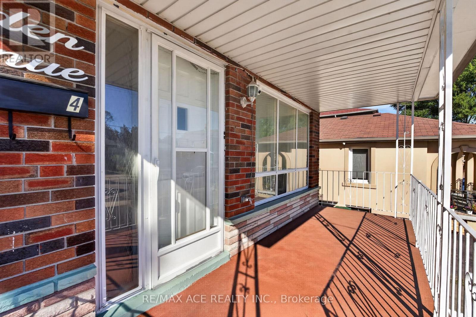 4 Linden Avenue, Toronto, Ontario  M1K 3H5 - Photo 7 - E13826420