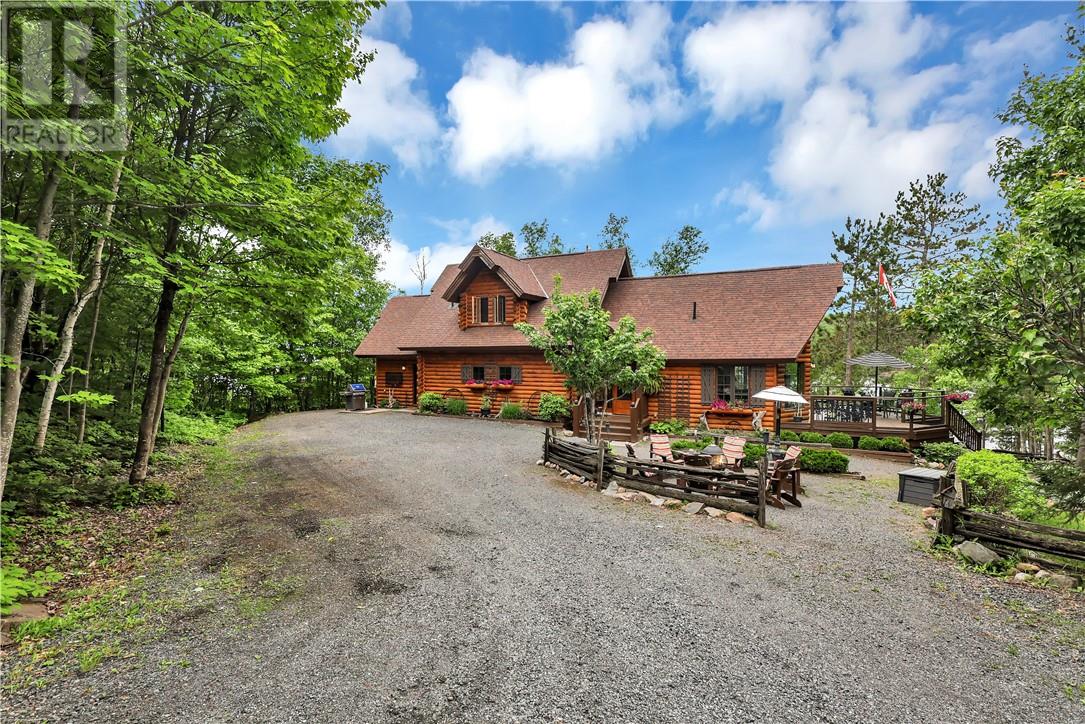 28 Beaver Pond Road, Elliot Lake, Ontario  P5A 2J7 - Photo 3 - 2128867