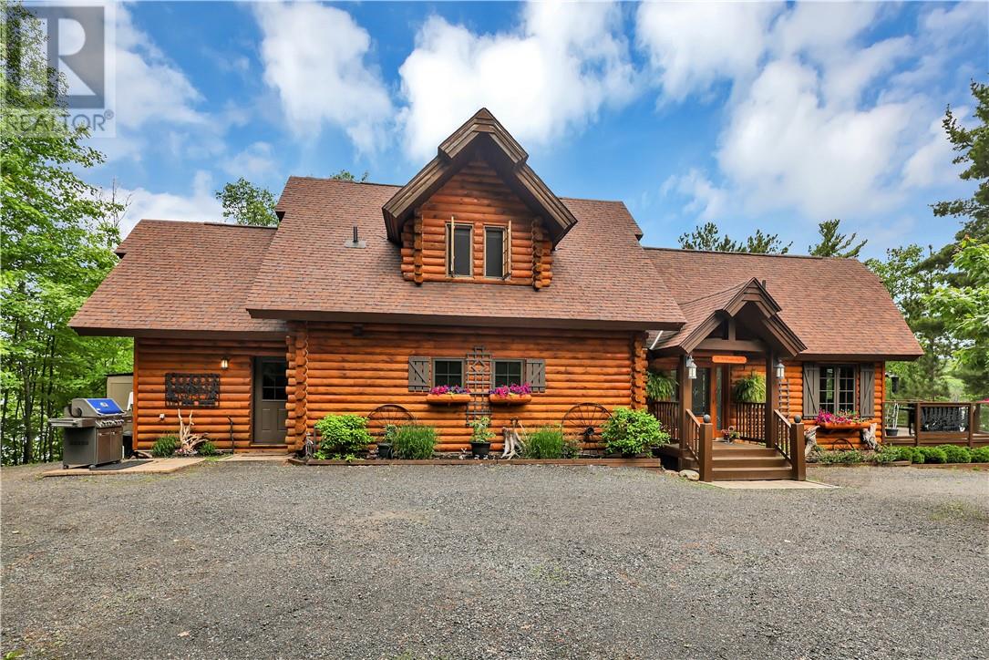 28 Beaver Pond Road, Elliot Lake, Ontario  P5A 2J7 - Photo 4 - 2128867