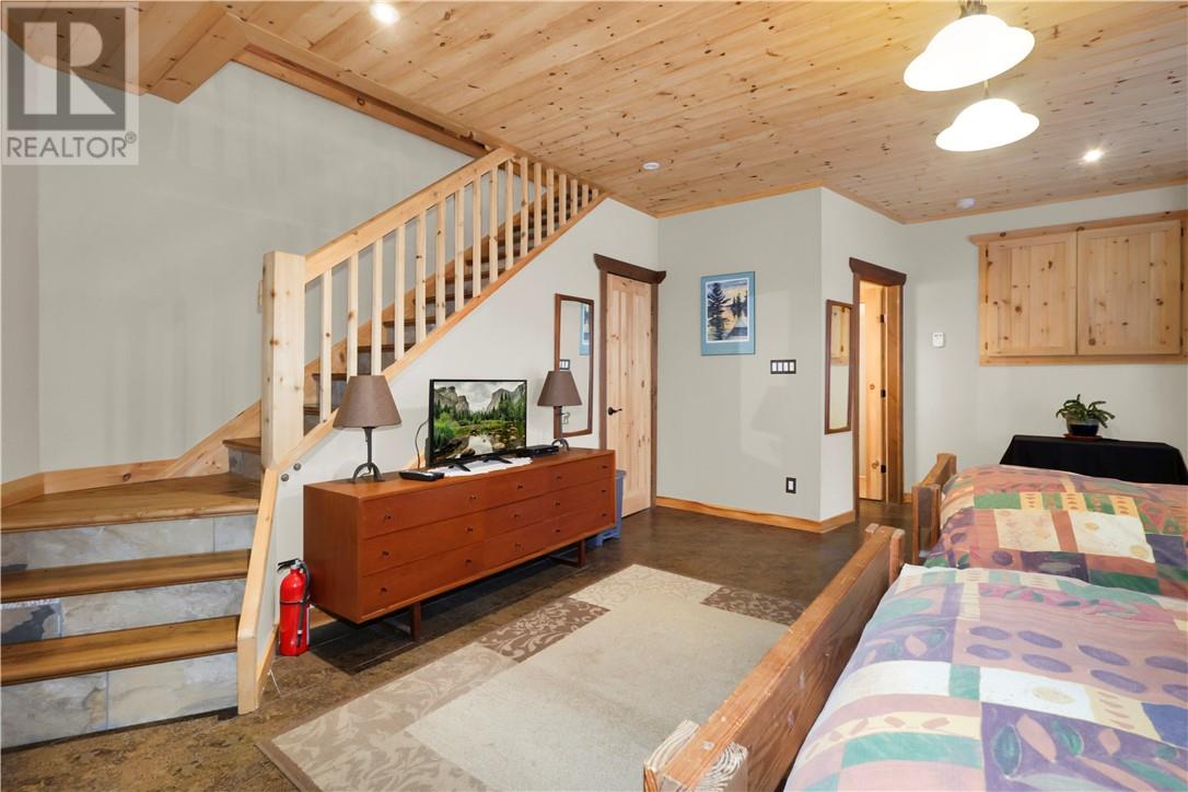 28 Beaver Pond Road, Elliot Lake, Ontario  P5A 2J7 - Photo 42 - 2128867