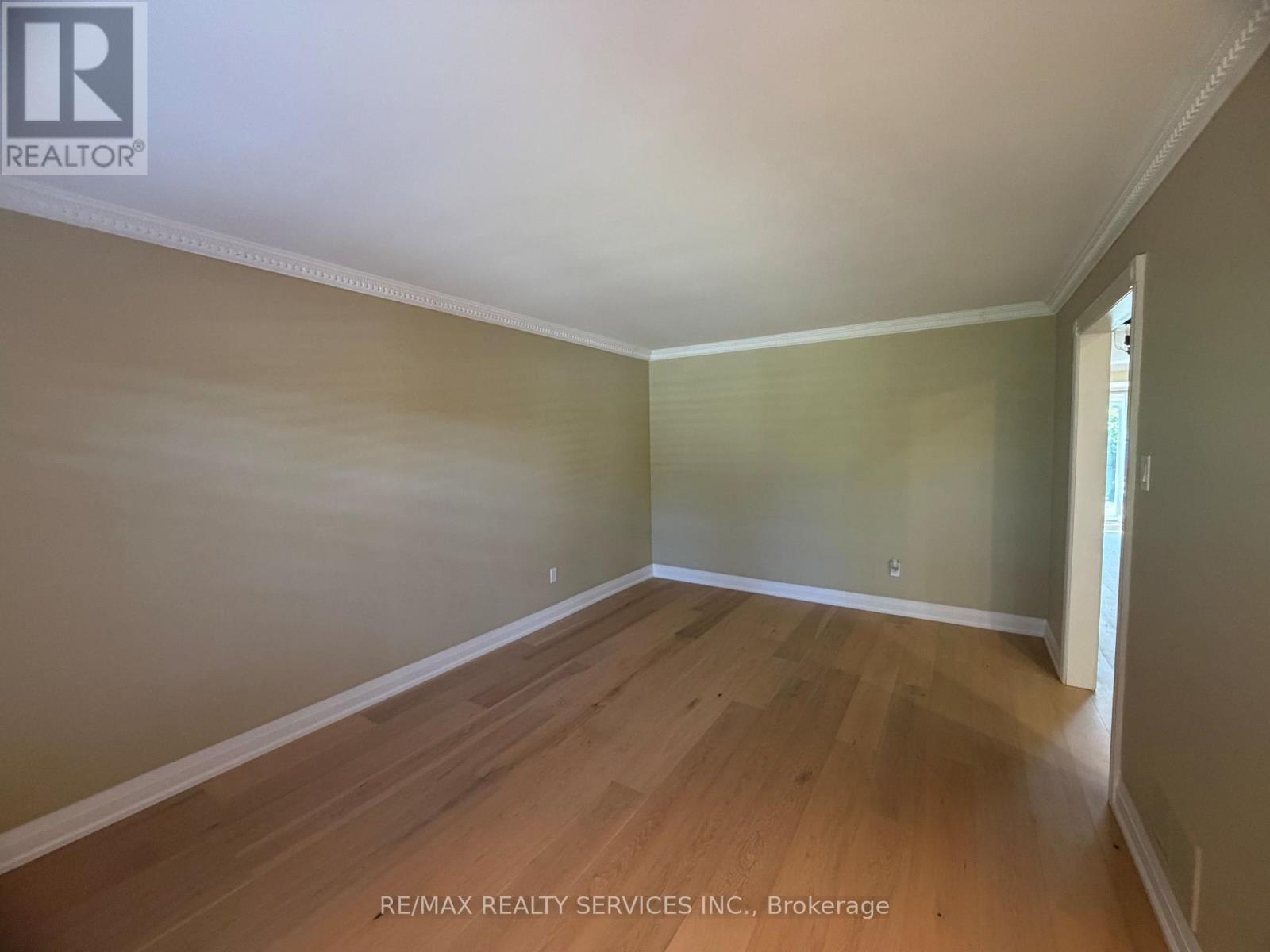 23 Newbury Crescent, Brampton, Ontario  L6S 5M3 - Photo 7 - W13831662