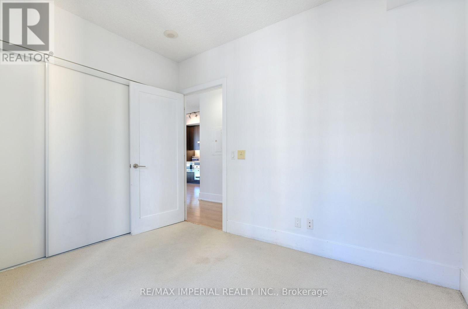 1605 - 300 Front Street W, Toronto, Ontario  M5V 0E9 - Photo 11 - C13833106