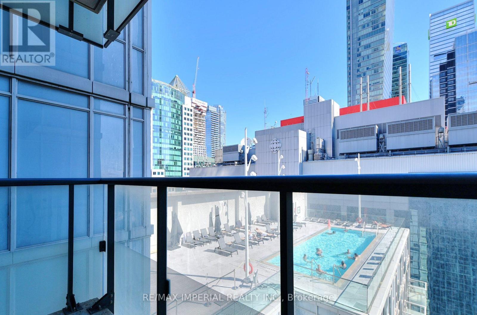 1605 - 300 Front Street W, Toronto, Ontario  M5V 0E9 - Photo 16 - C13833106
