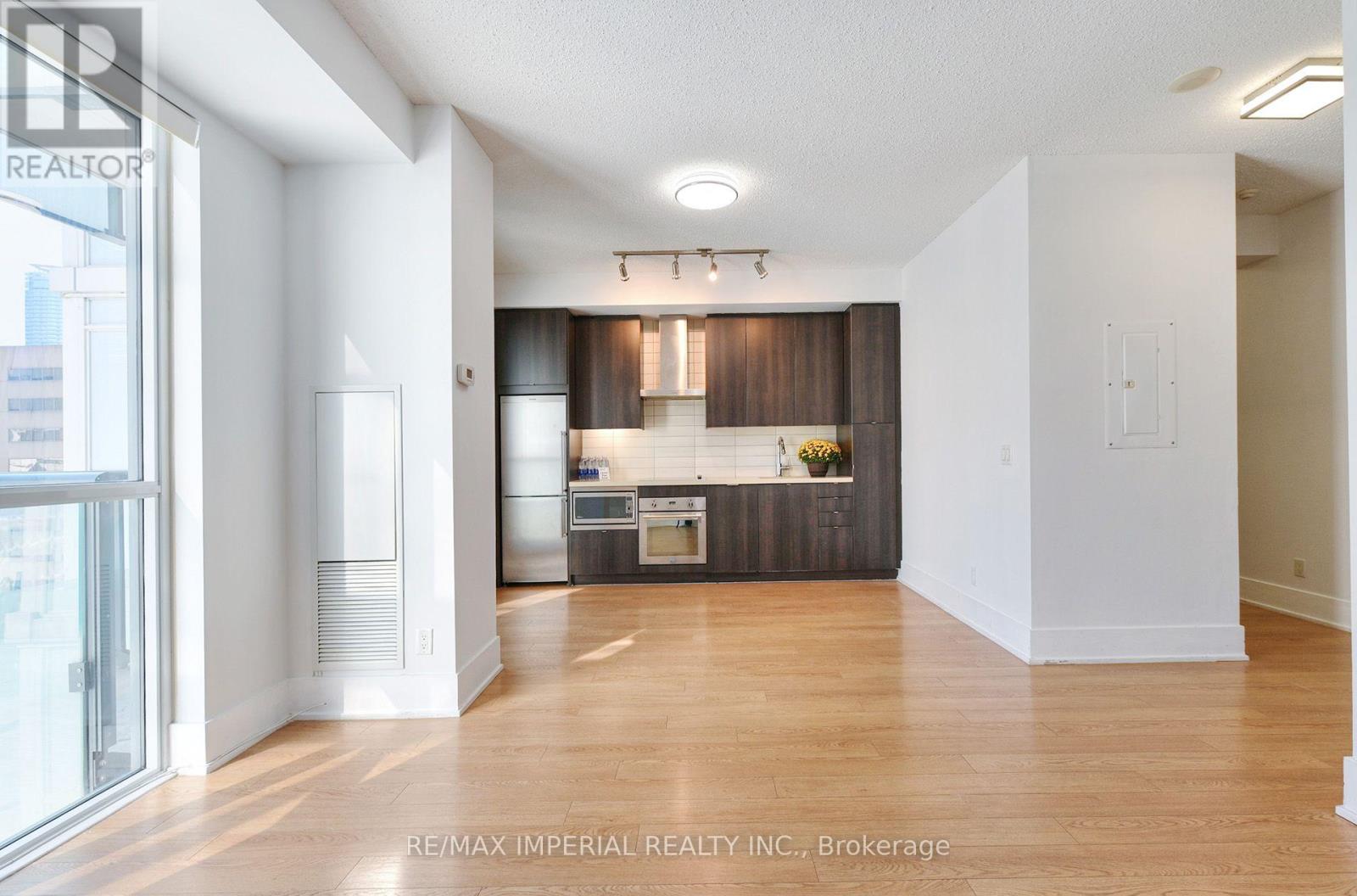 1605 - 300 Front Street W, Toronto, Ontario  M5V 0E9 - Photo 4 - C13833106