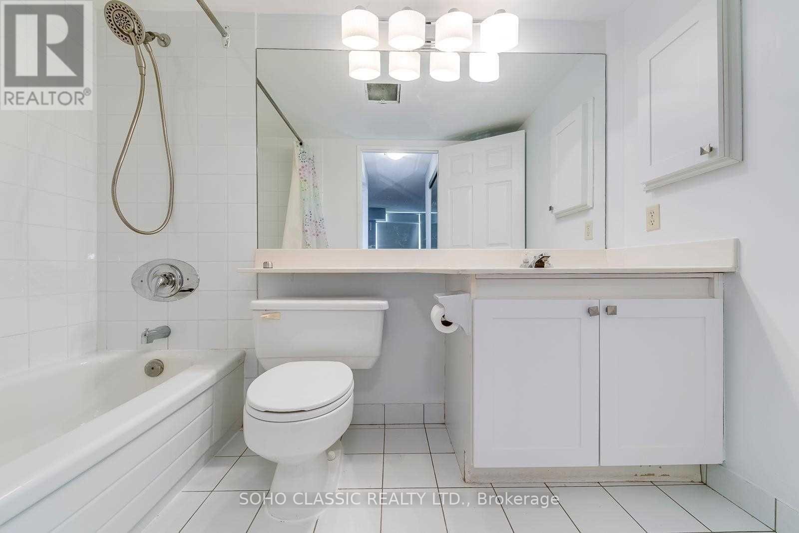 1811 - 24 Wellesley Street W, Toronto, Ontario M4Y 2X6 - Photo 23 - C13833110