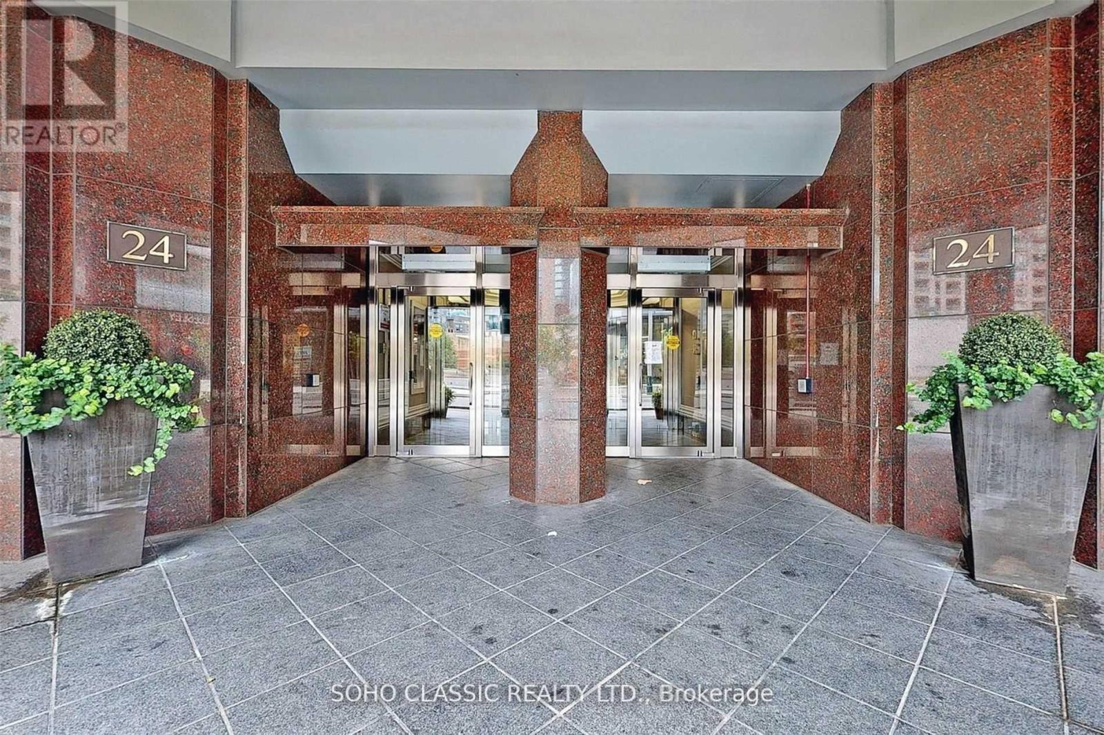 1811 - 24 Wellesley Street W, Toronto, Ontario M4Y 2X6 - Photo 5 - C13833110