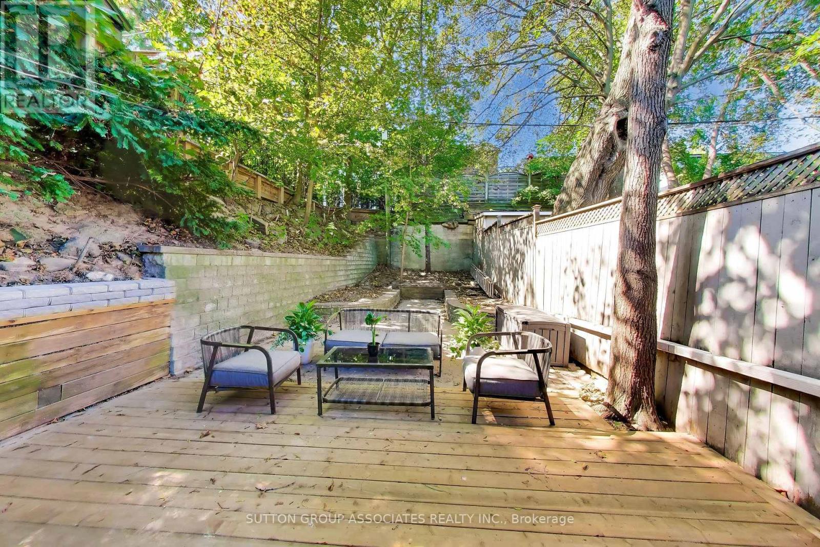 4 Bellhaven Road, Toronto, Ontario  M4L 3J5 - Photo 14 - E13833114