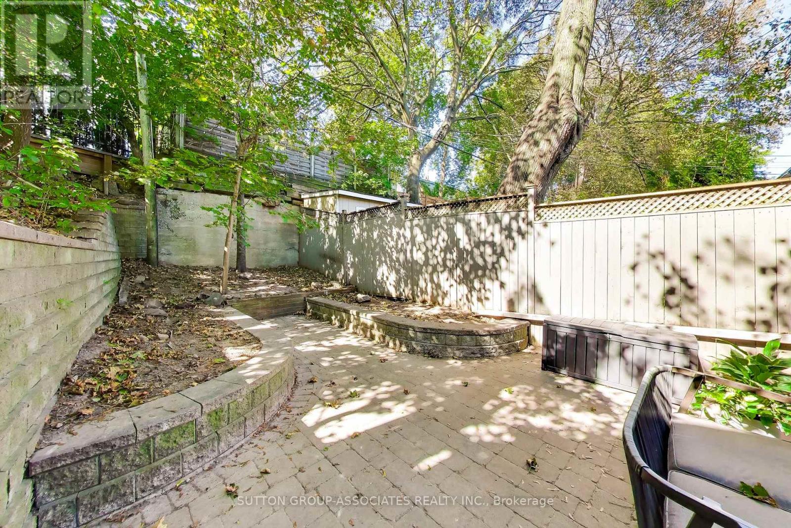 4 Bellhaven Road, Toronto, Ontario  M4L 3J5 - Photo 15 - E13833114