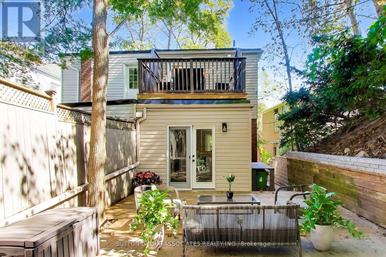 4 Bellhaven Road, Toronto, Ontario  M4L 3J5 - Photo 16 - E13833114