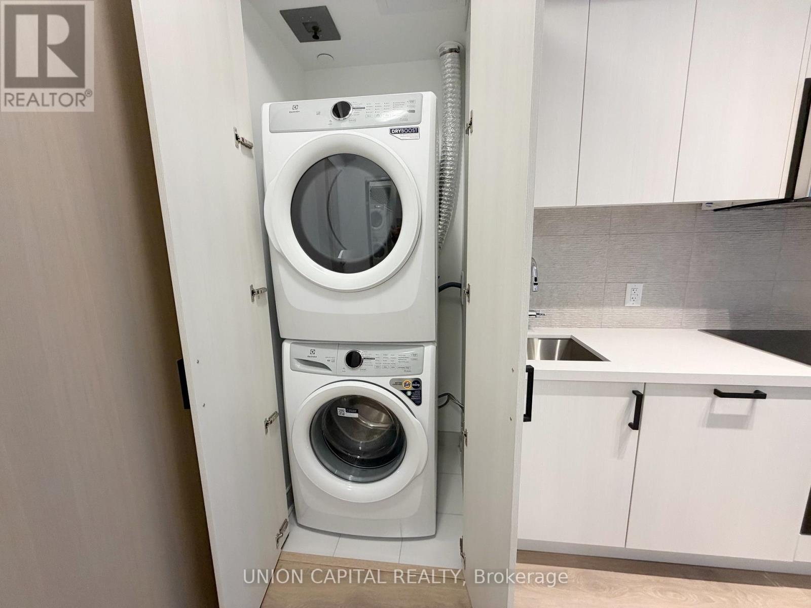 305 - 2450 Bloor Street, Toronto, Ontario  M6S 0A9 - Photo 10 - W13833116