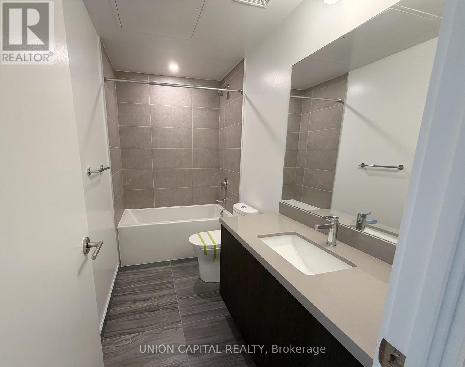 305 - 2450 Bloor Street, Toronto, Ontario  M6S 0A9 - Photo 7 - W13833116