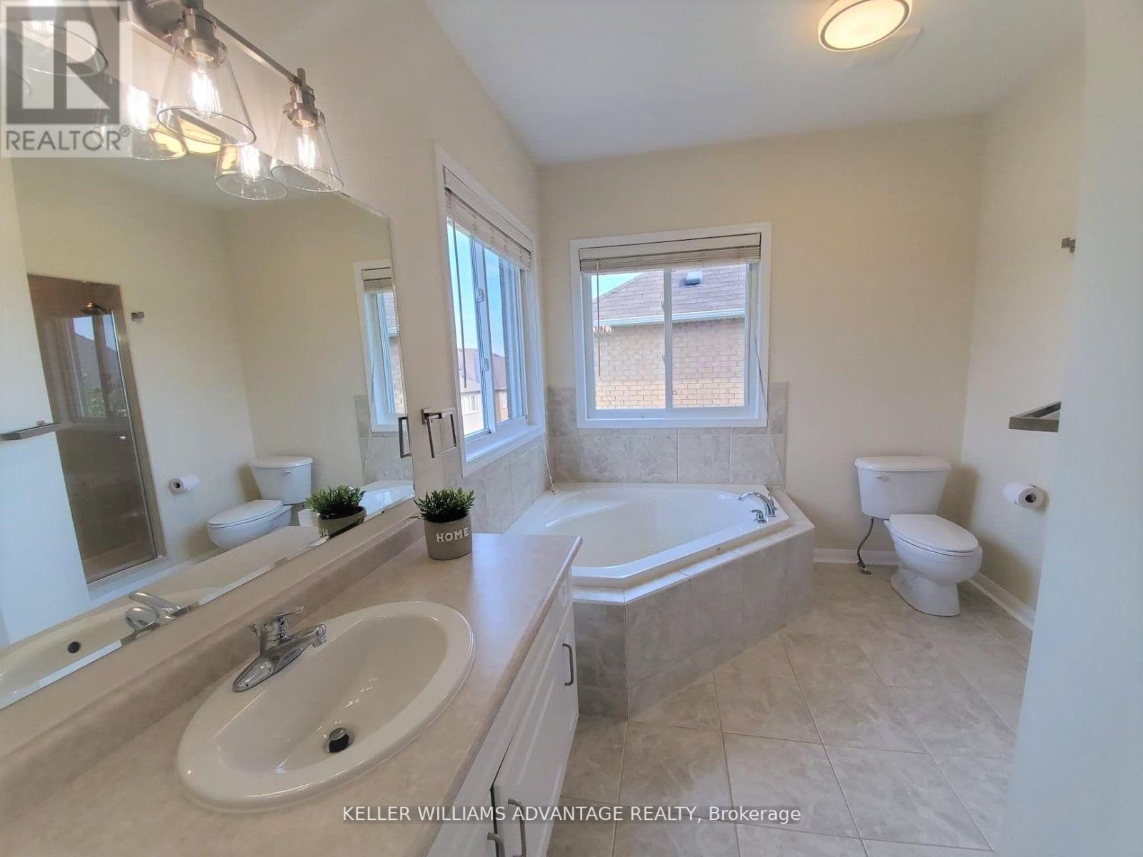 3827 Janice Drive, Mississauga, Ontario  L5M 7Y6 - Photo 13 - W13833122