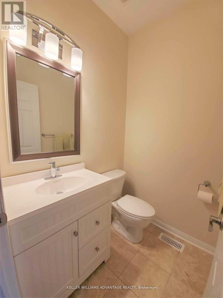 3827 Janice Drive, Mississauga, Ontario  L5M 7Y6 - Photo 14 - W13833122