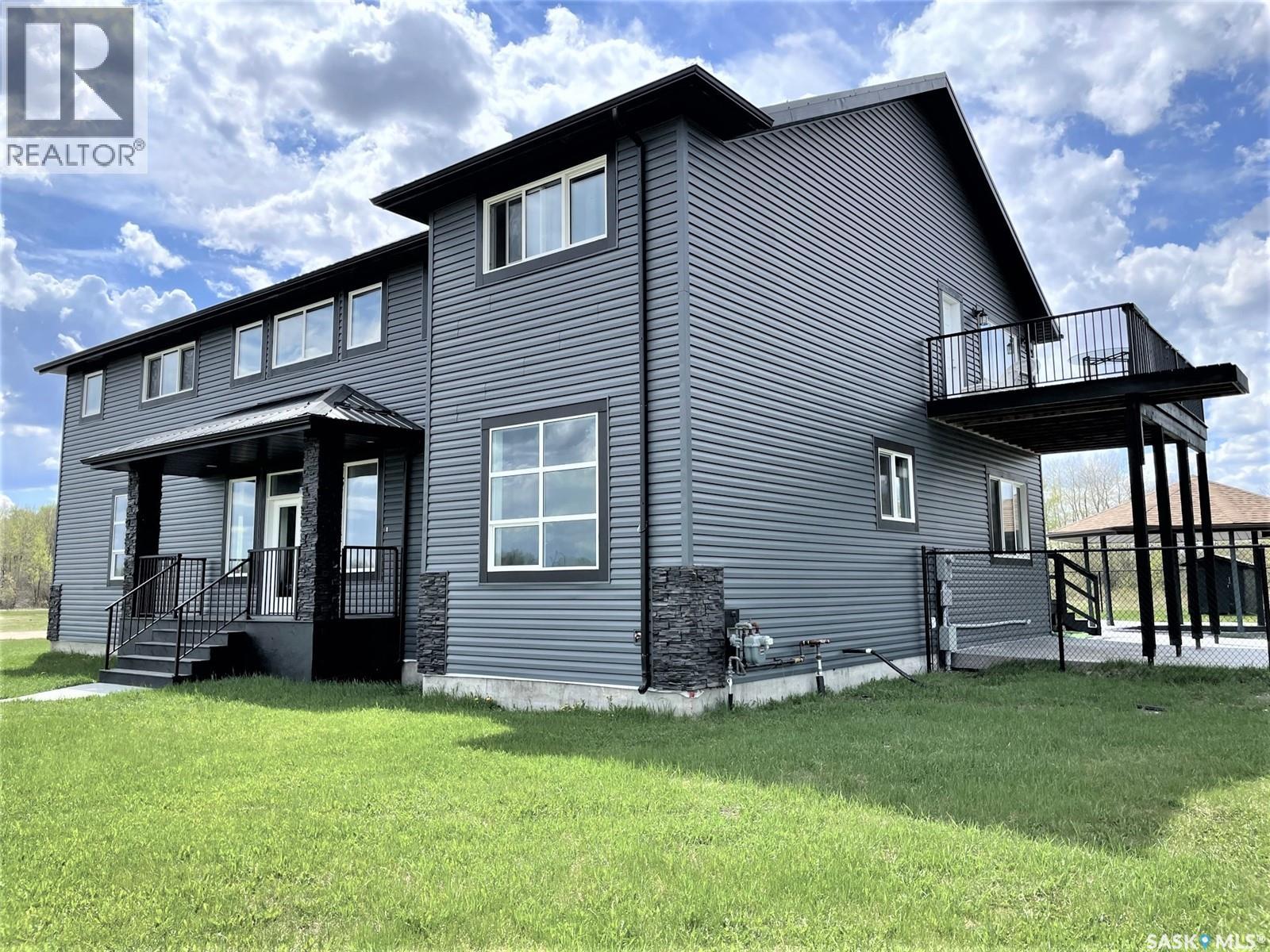 701 Bay Street, Hudson Bay, Saskatchewan  S0E 0Y0 - Photo 3 - SK039823