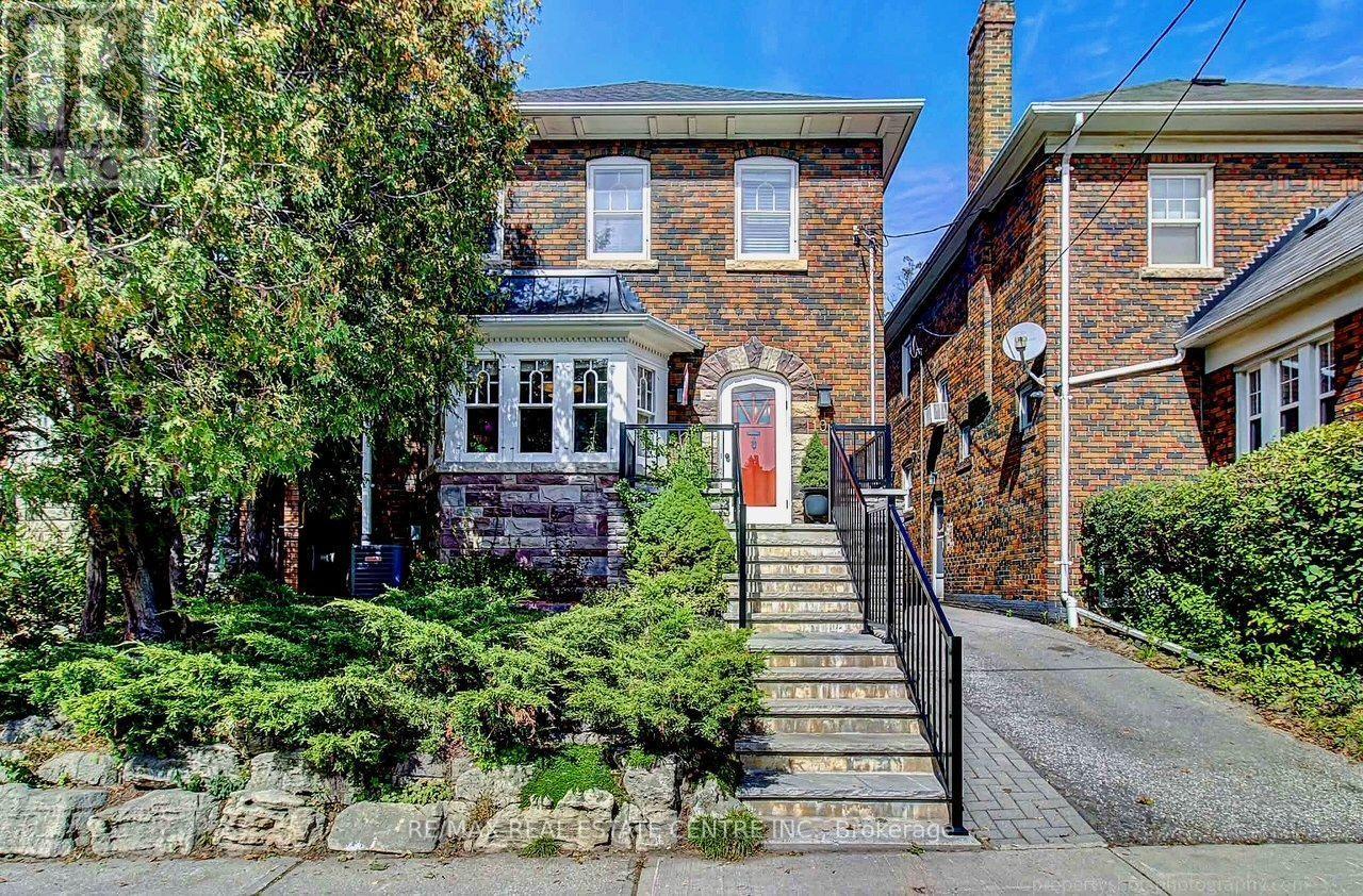 194 LAWRENCE AVENUE E, Toronto, Ontario