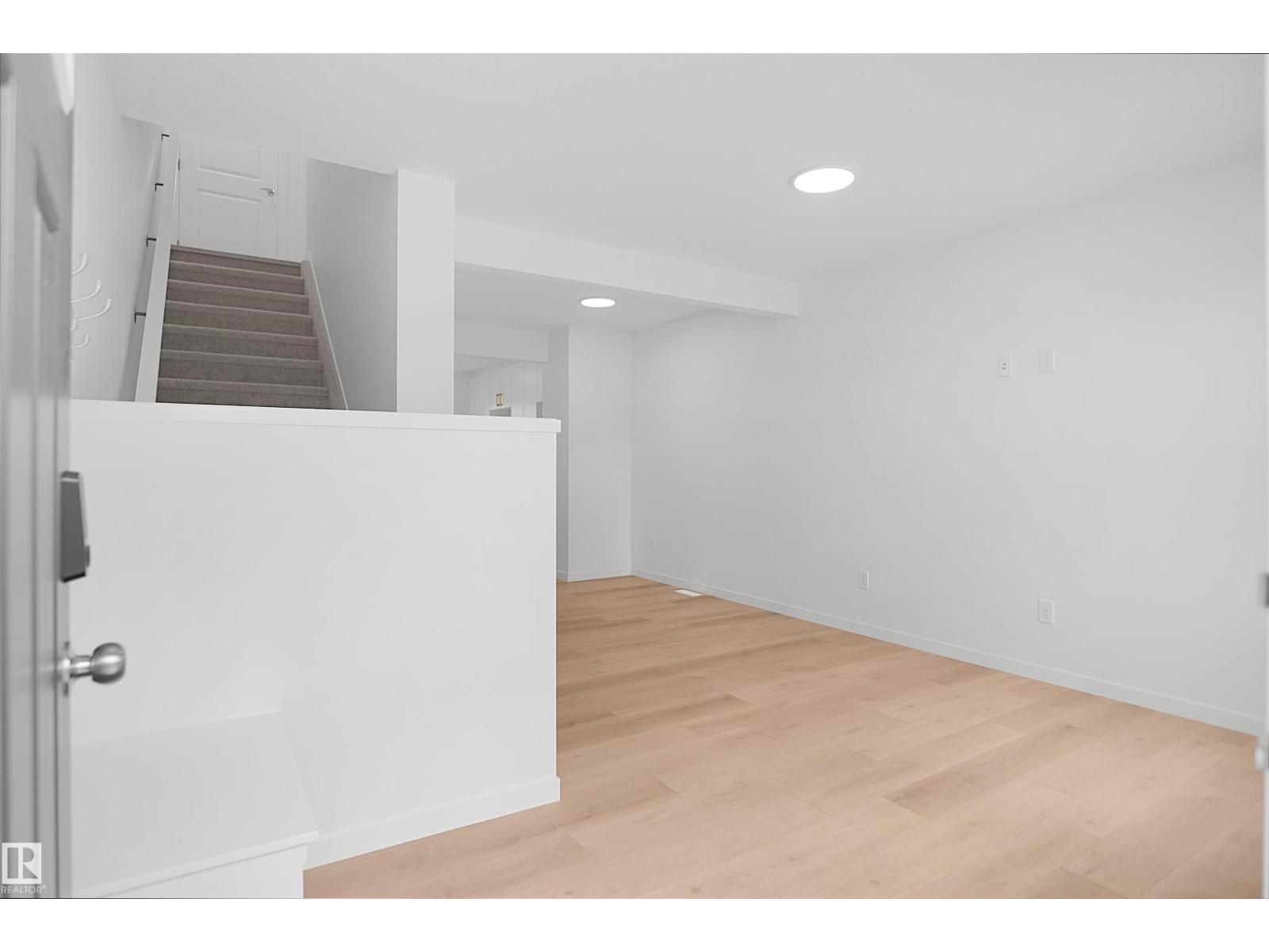 #74 3705 141 ST SW