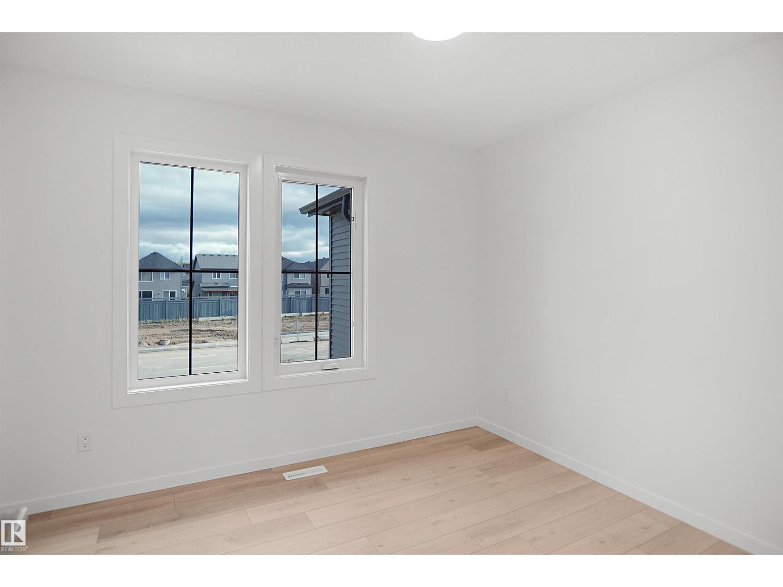 #74 3705 141 ST SW