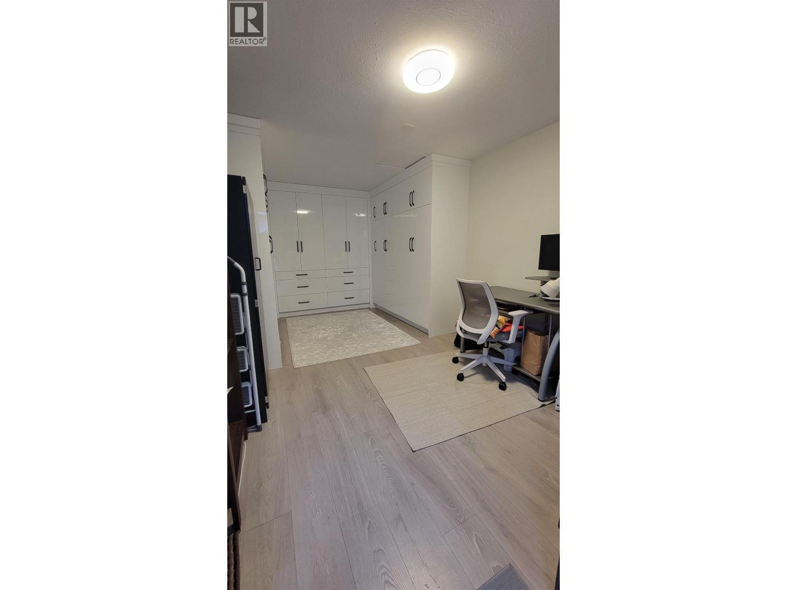 5422 Norfolk Street, Burnaby, British Columbia  V5G 1G2 - Photo 13 - R3169924