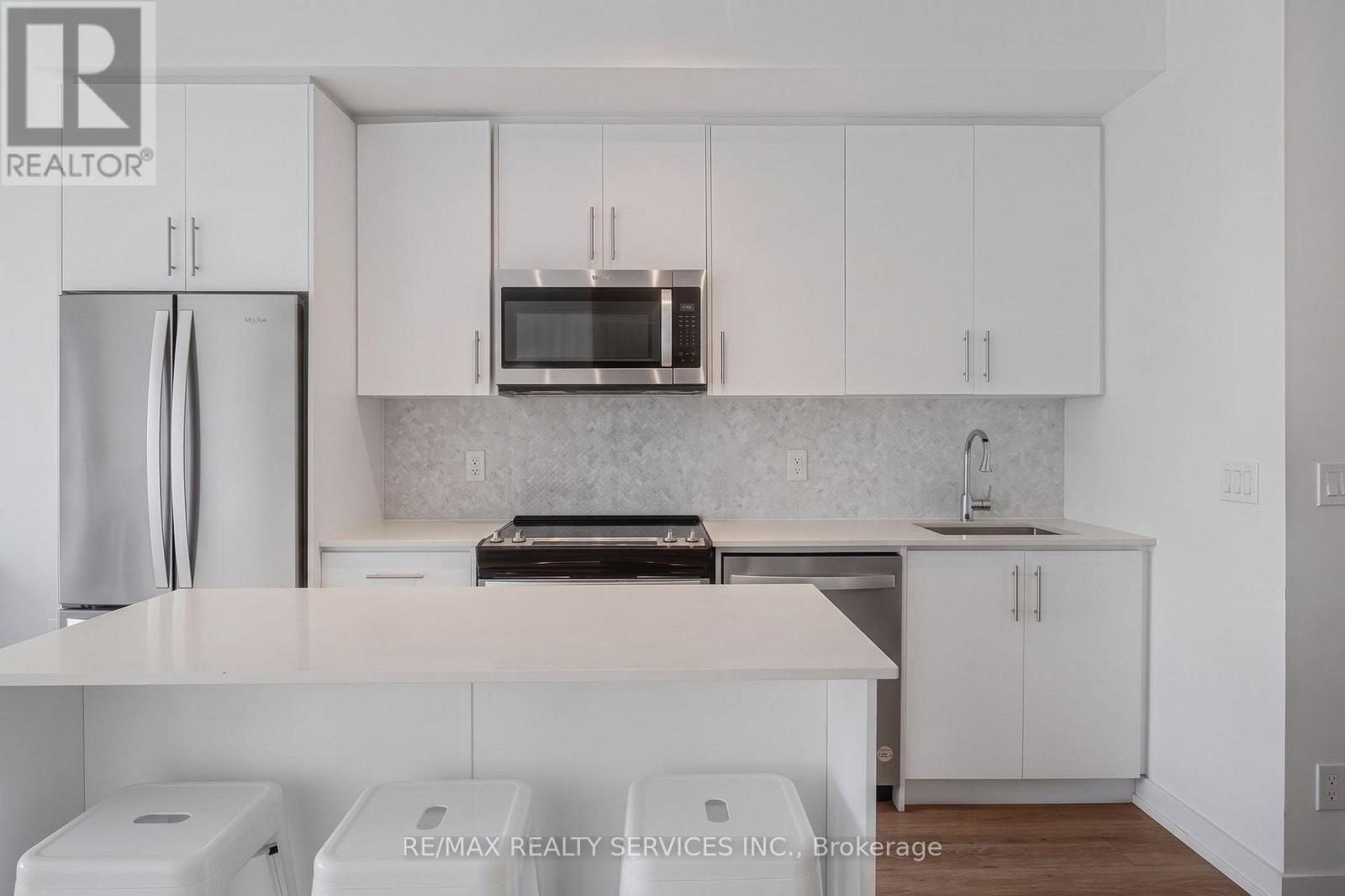 1304 - 345 Wheat Boom Drive, Oakville, Ontario  L6H 7X4 - Photo 11 - W13833140