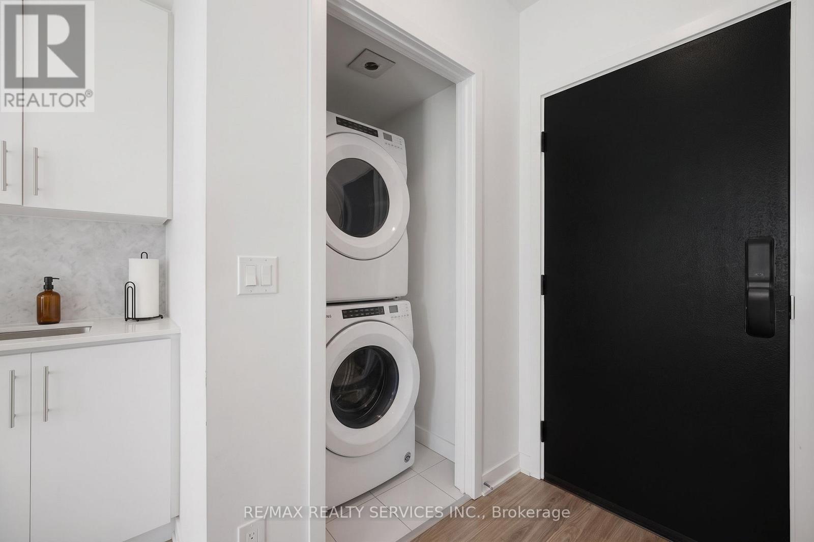 1304 - 345 Wheat Boom Drive, Oakville, Ontario  L6H 7X4 - Photo 18 - W13833140