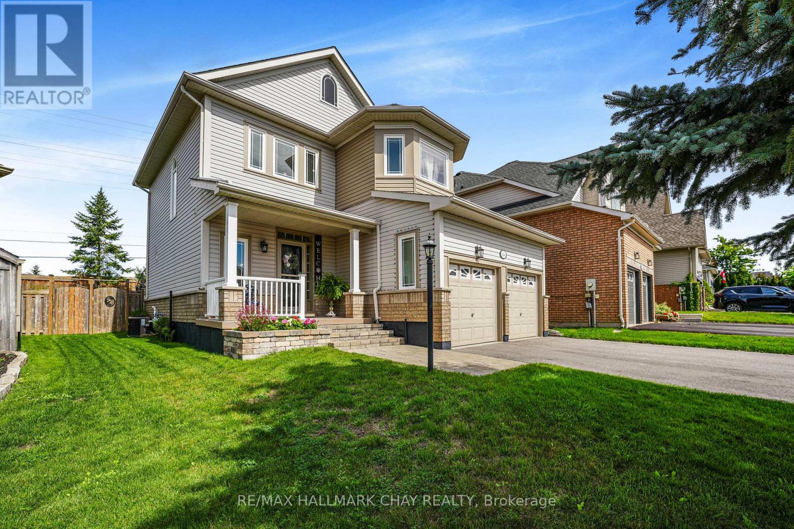 14 STRATHMORE PLACE, Barrie, Ontario