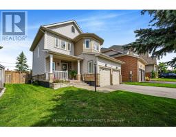 14 STRATHMORE PLACE, Barrie, Ontario