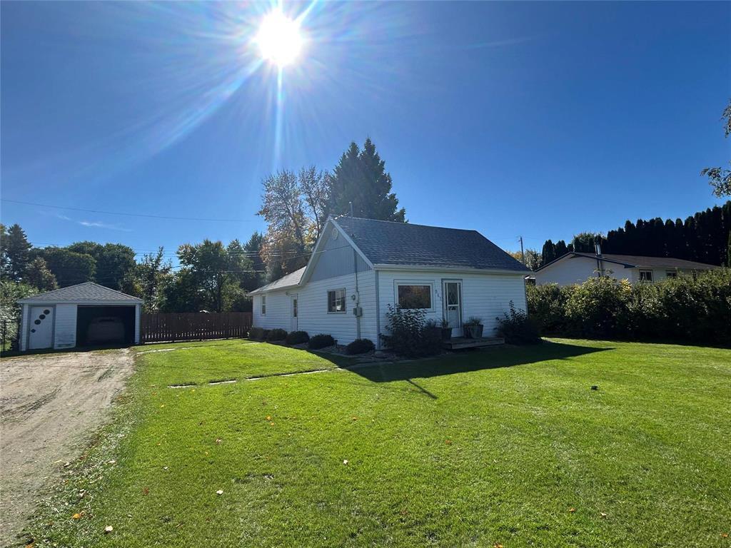 941 Third Avenue, Carberry, Manitoba  R0K 0H0 - Photo 18 - 202624261