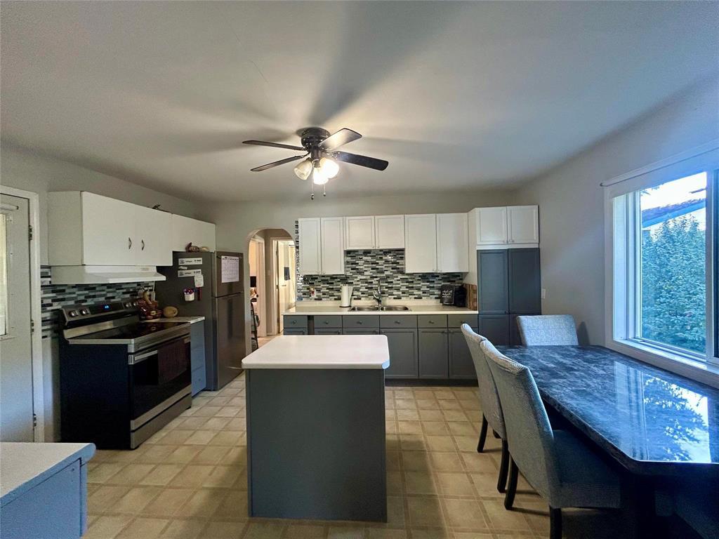 941 Third Avenue, Carberry, Manitoba  R0K 0H0 - Photo 7 - 202624261