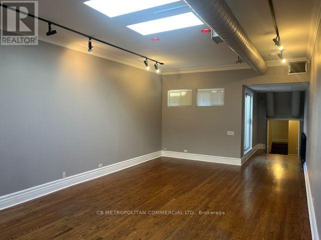 401 Spadina Avenue, Toronto, Ontario  M5T 2G6 - Photo 5 - C13833158