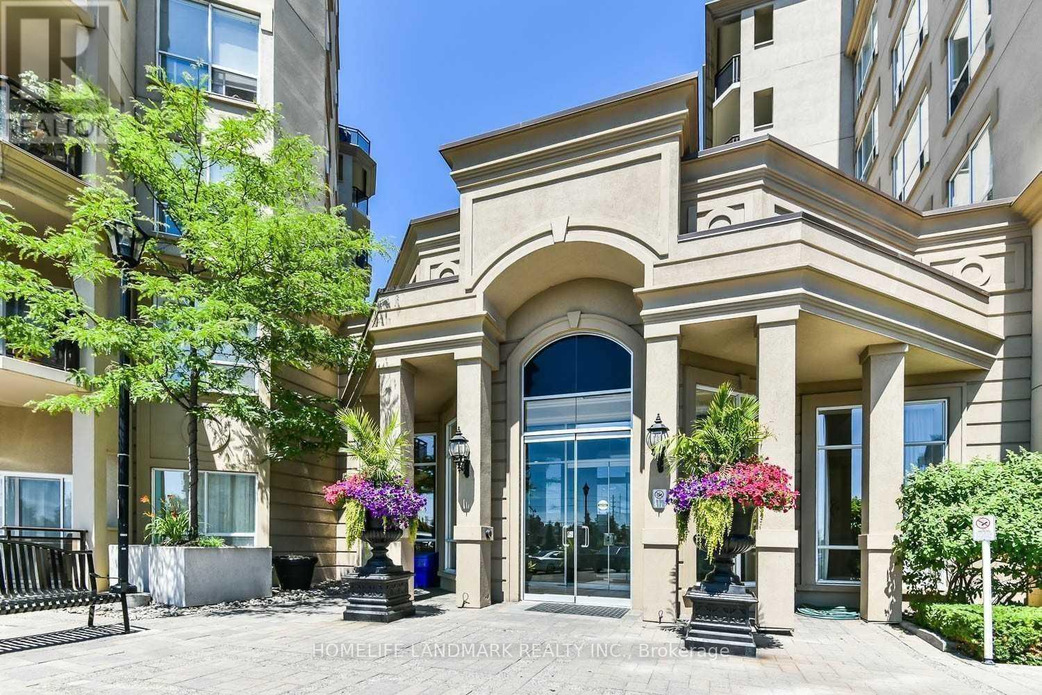 PH. 802 - 8 MAISON PARC COURT, Vaughan, Ontario