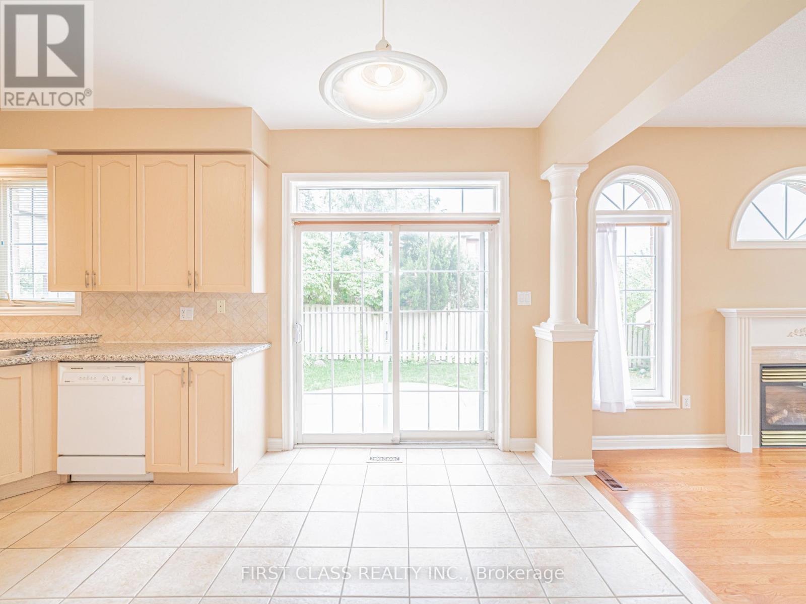 2507 Nichols Drive, Oakville, Ontario  L6H 7A4 - Photo 8 - W13833148