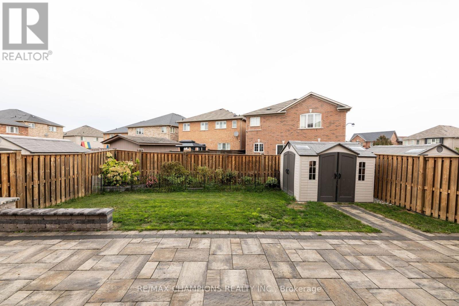Upper - 89 Bayhampton Drive, Brampton, Ontario  L6P 3A8 - Photo 16 - W13833152