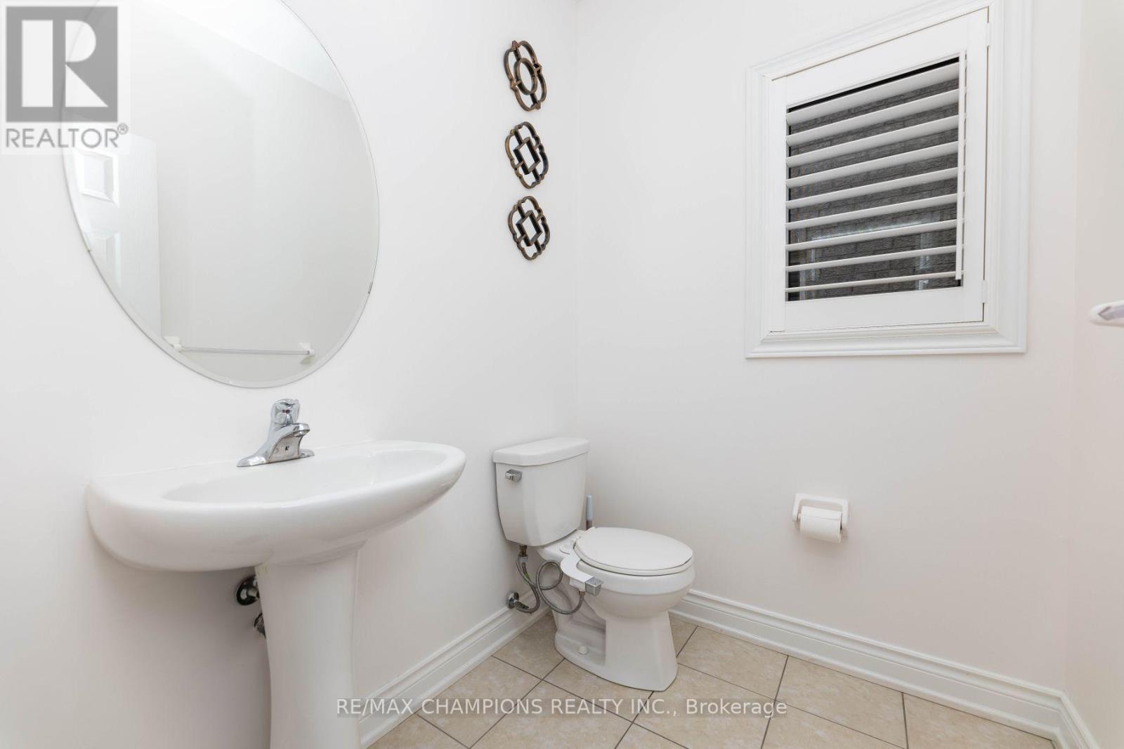 Upper - 89 Bayhampton Drive, Brampton, Ontario  L6P 3A8 - Photo 22 - W13833152